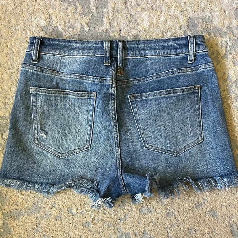 Risen Denim Shorts size 9/29 - Picture 4 of 7